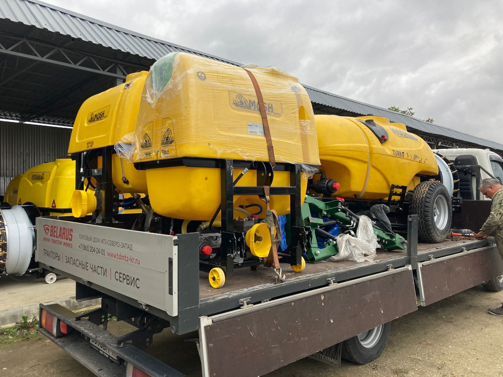 Опрыскиватель садовый навесной модель WINDY 800 торговой марки Mosh Agricultural - фото 1